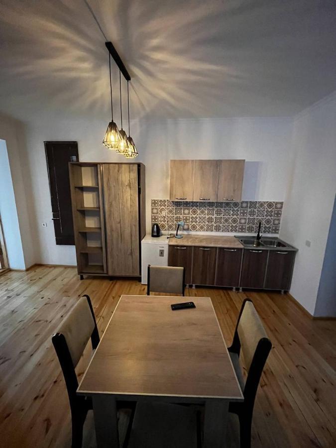Guesthouse Data Mestia Exteriör bild